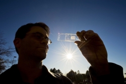 Niewielkie rozmiary ogniw fotowoltaicznych mogłyby zrewolucjonizować energię słoneczną