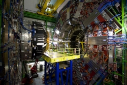 W CERN powstają pierwsze strumienie antywodoru