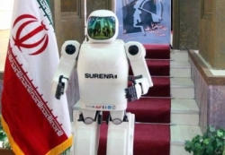 Kroczący humanoidalny robot z Teheranu