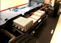 Producenci samochodów chcą zarobić na używanych bateriach z EV