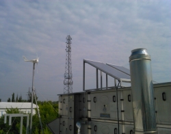 Mała elektrownia wiatrowo-fotowoltaiczna w siedzibie DACPOLu