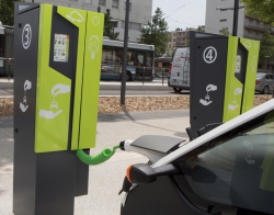 Innowacyjny system wynajmu samochodów elektrycznych rusza w Grenoble