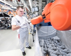 Współpraca człowiek-robot w procesie produkcyjnym Audi