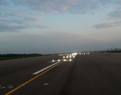 LED-owe oświetlenie nawigacyjne na Lotnisku Chopina w Warszawie