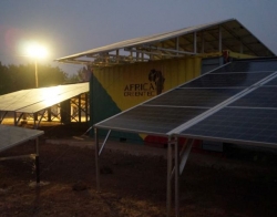 Niemiecki start-up buduje elektrownie słoneczne dla Afryki