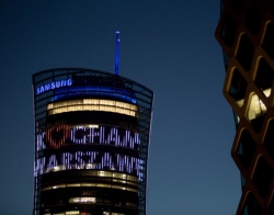 Biurowiec Warsaw Spire oświetlony w technologii ColorKinetics