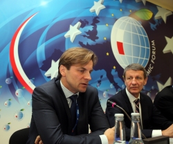 Czerwiński: system wsparcia dla OZE nie powinien obciążać odbiorców energii