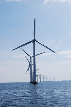 Raport IEO: Morskie farmy wiatrowe na Bałtyku zamiast atomu w Polsce